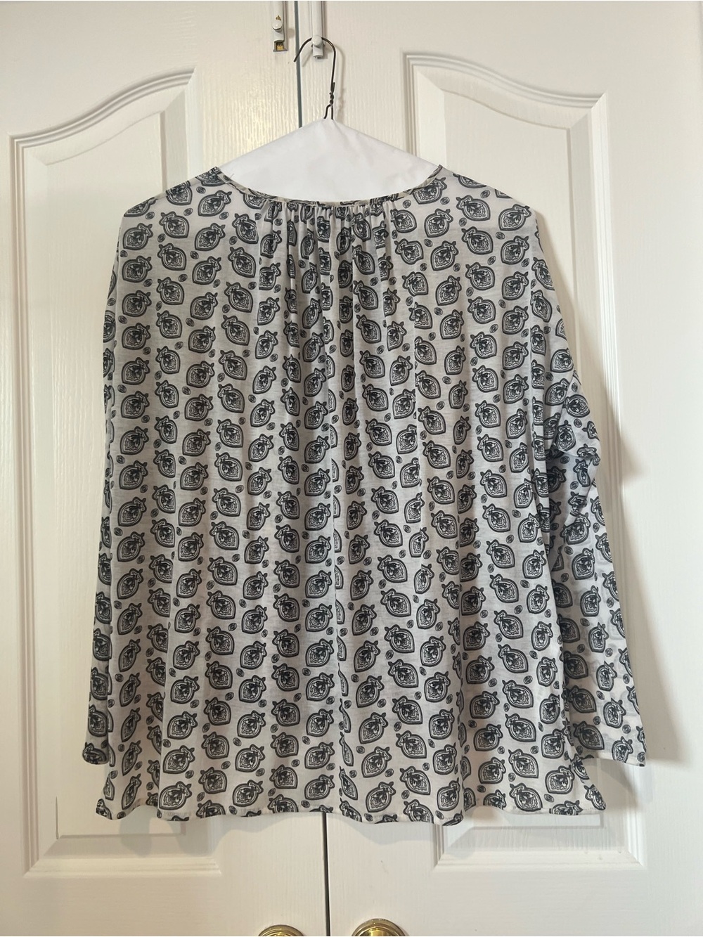 Dress or Casual Gray & Black Print Blouse